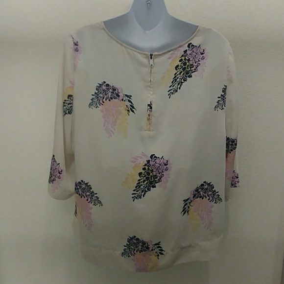DKNYC Printed High Low Blouse - Picture 6 of 8